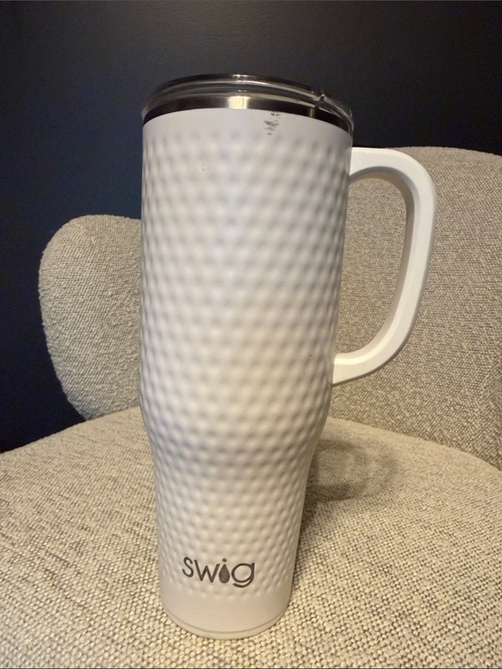 Swig Life Other - Swig Life White Golf Textured Tumbler with Handle, 40oz, no straw